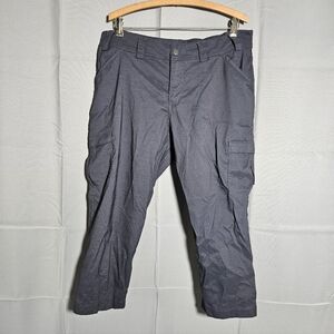 Duluth Trading Cargo Capri Pants Women's 16 Gray/Navy Nylon Hike Camp Outdoors